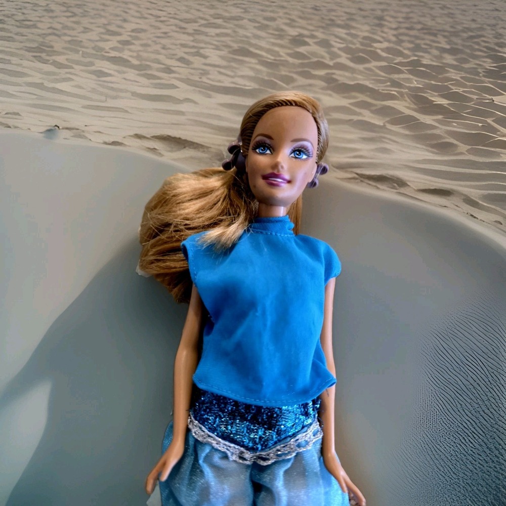 1999 Matel Barbie  Fashion Doll